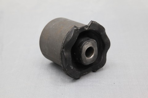 Big bushing for landrover